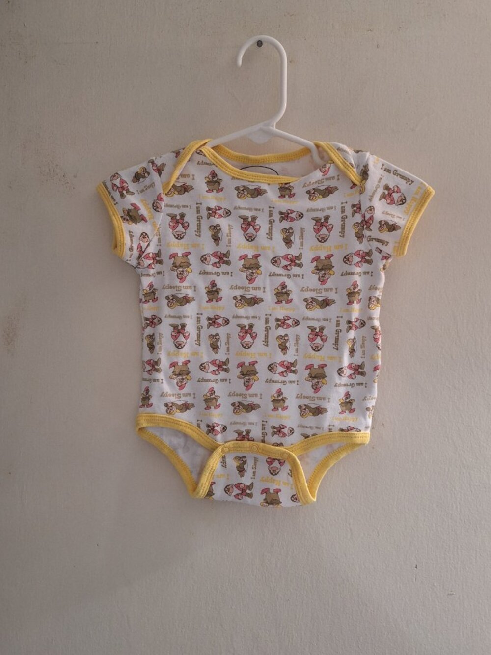disney dwarfs onesie 6 to 9 months